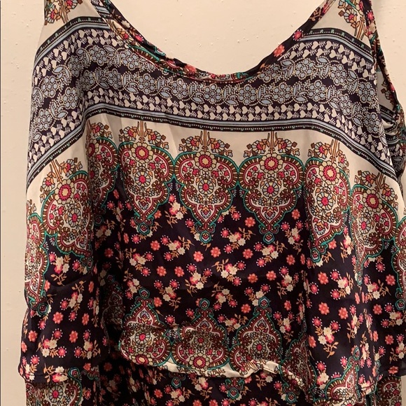 Two tiered Tank - Picture 2 of 2